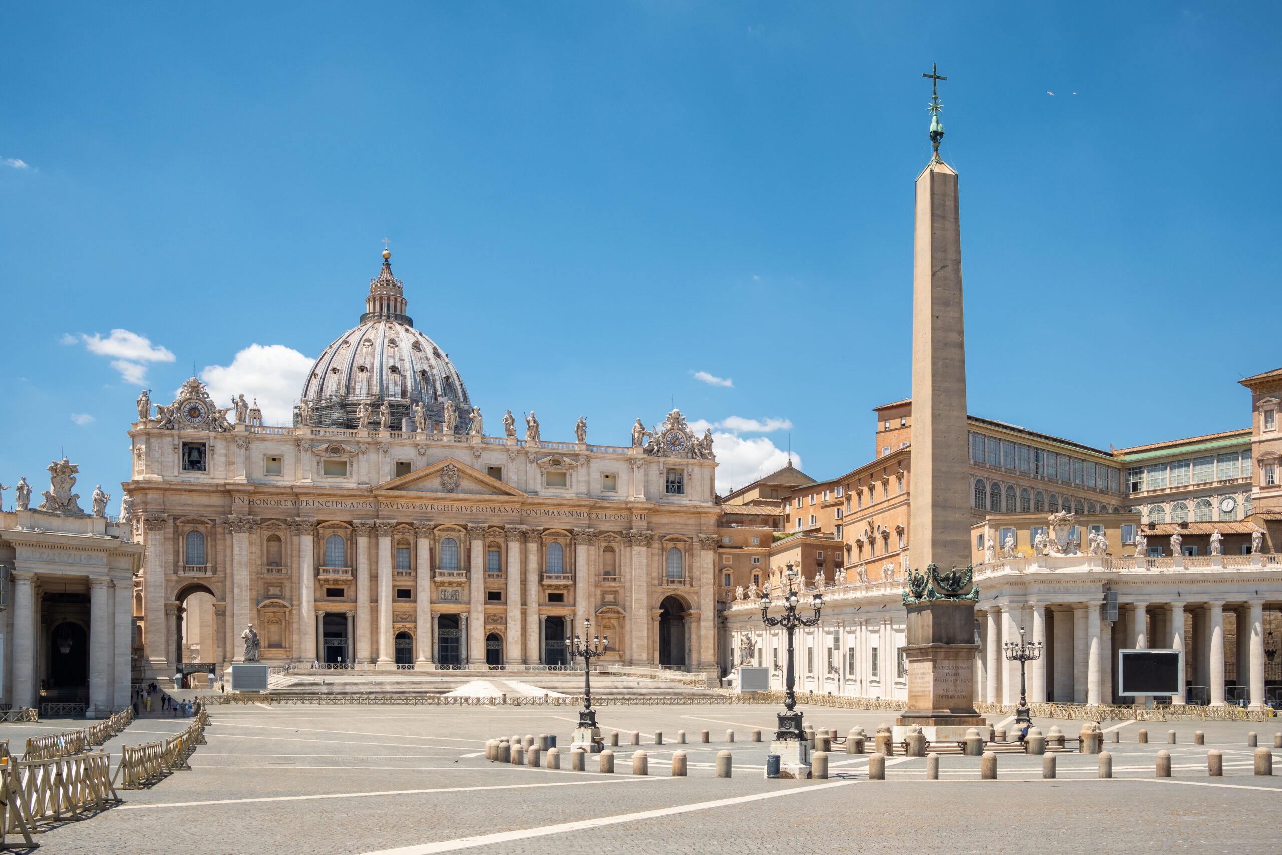 St.,Peter,Square,In,Vatican,City,Center,Of,Rome,Italy,